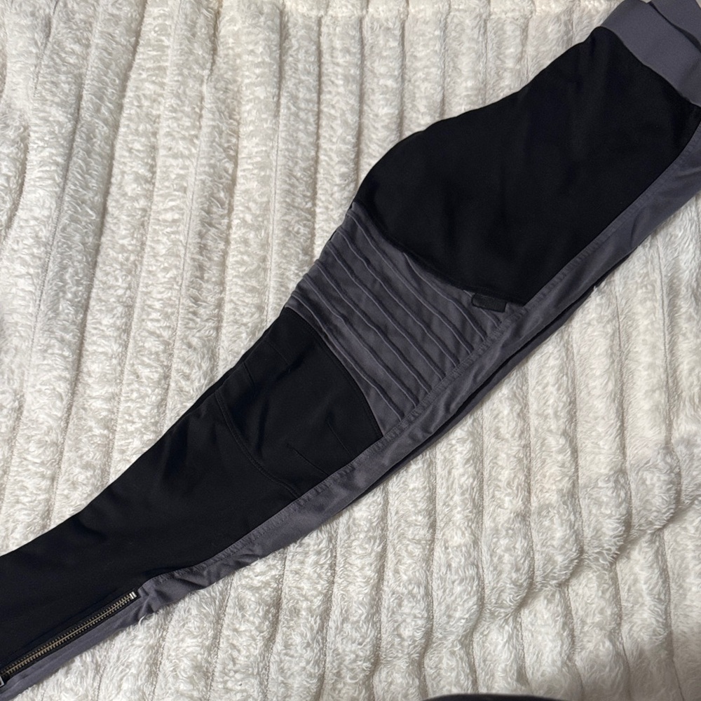 Harley-Davidson Two-Tone Black and Gray Leggings